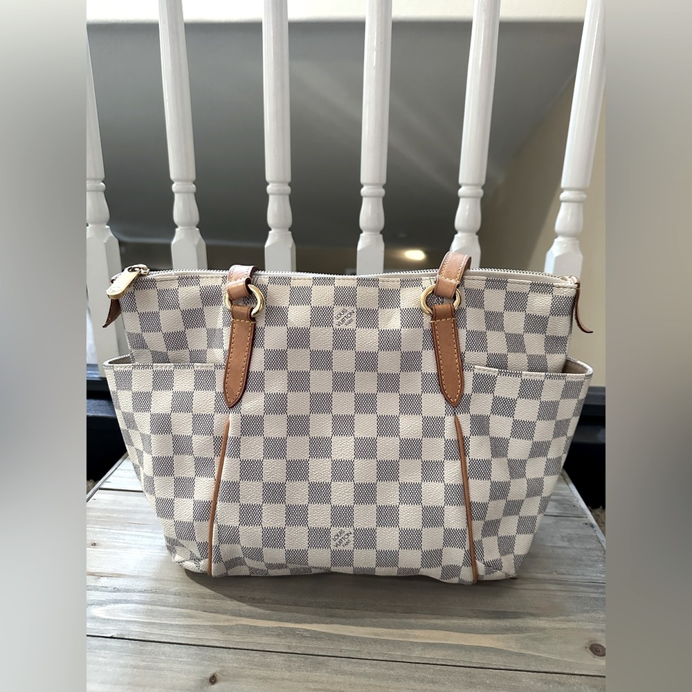 Louis Vuitton Totally PM